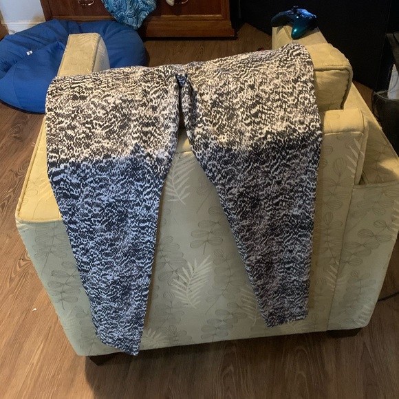 Women super soft stretch pants. - Picture 6 of 8